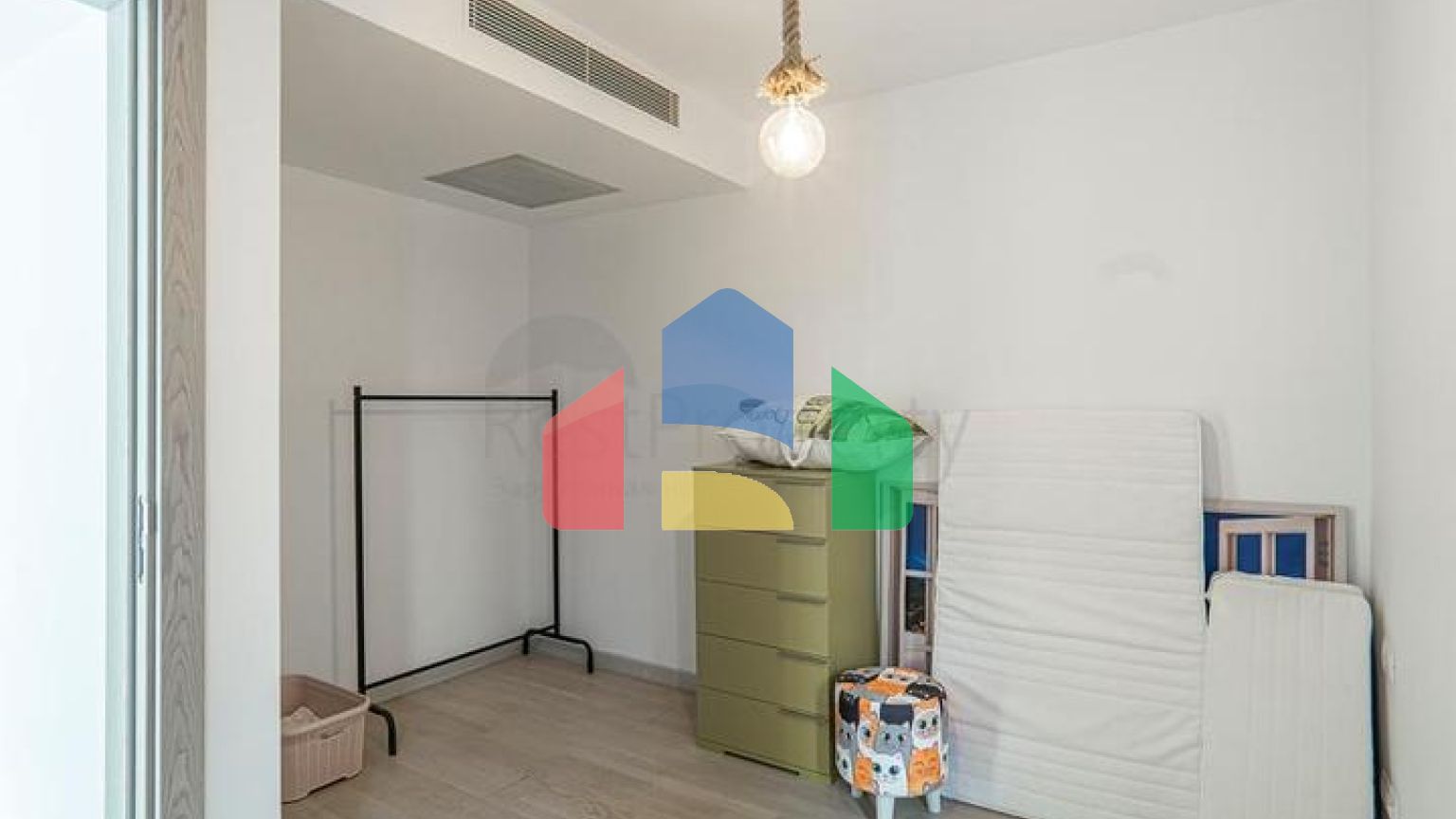 Сучасні вілли з приватними басейнами в Яликаваку