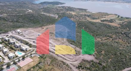 Вілли в сучасному стилі з видом на озеро.