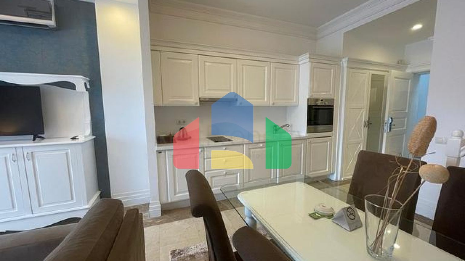 Розкішні резиденції на першій береговій лінії