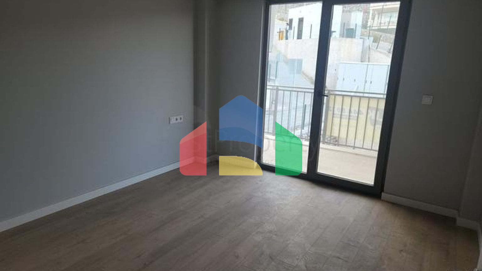 Комфортабельні апартаменти 2+1 в комплексі з видом на озеро і гори в районі Богазічі