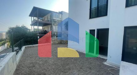 Комфортабельні апартаменти 2+1 в комплексі з видом на озеро і гори в районі Богазічі