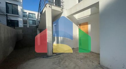 Комфортабельні апартаменти 2+1 в комплексі з видом на озеро і гори в районі Богазічі