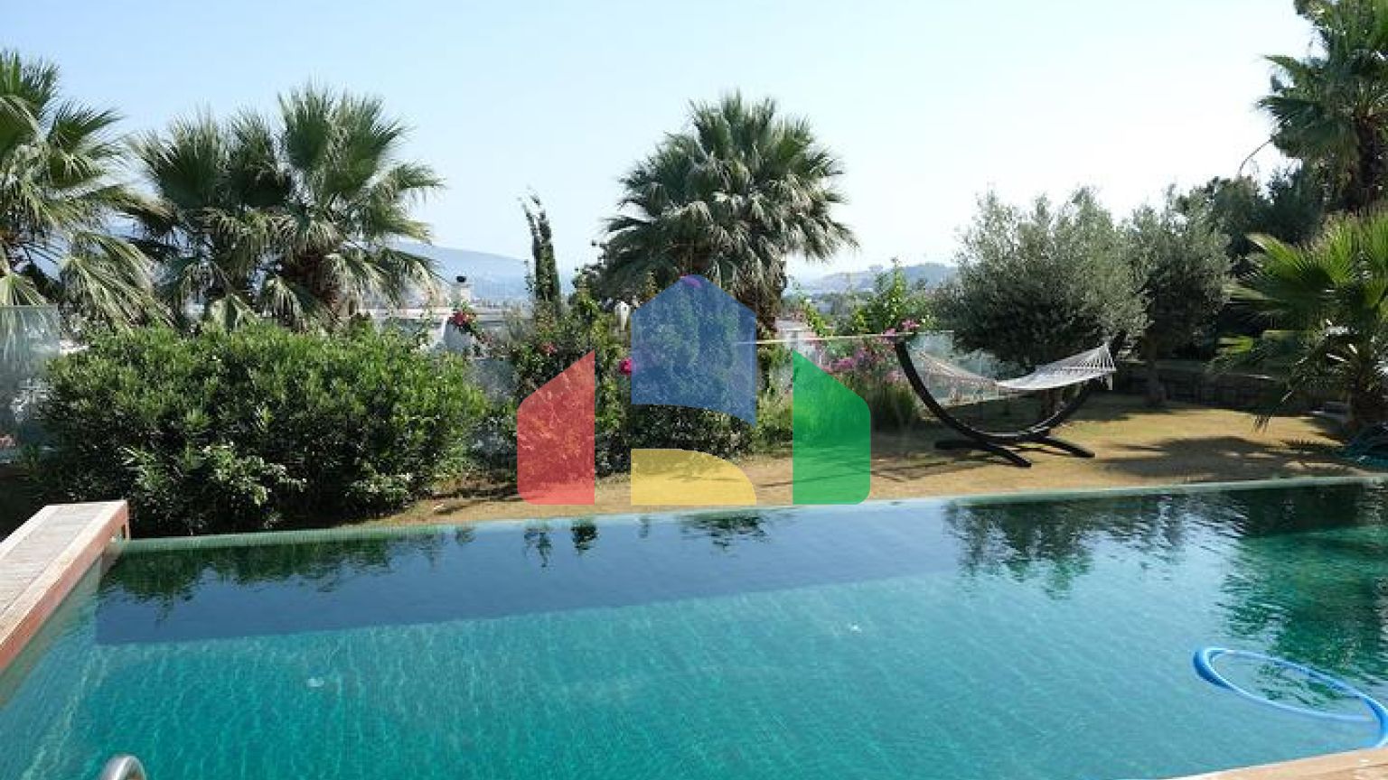 Проект элитных вилл с видом на старинную крепость и море в центре Бодрума