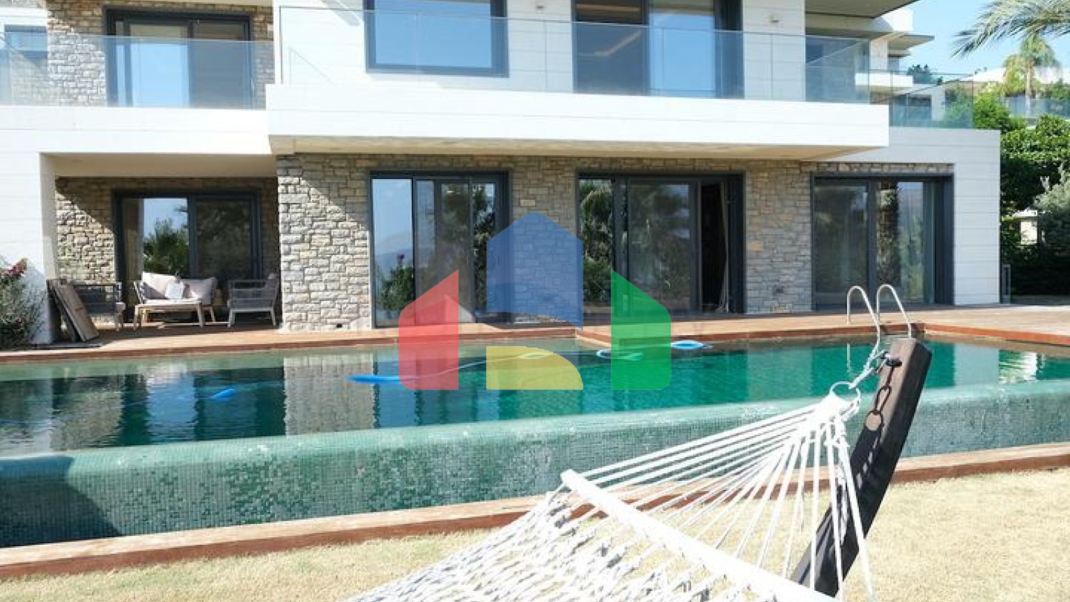 Проект элитных вилл с видом на старинную крепость и море в центре Бодрума