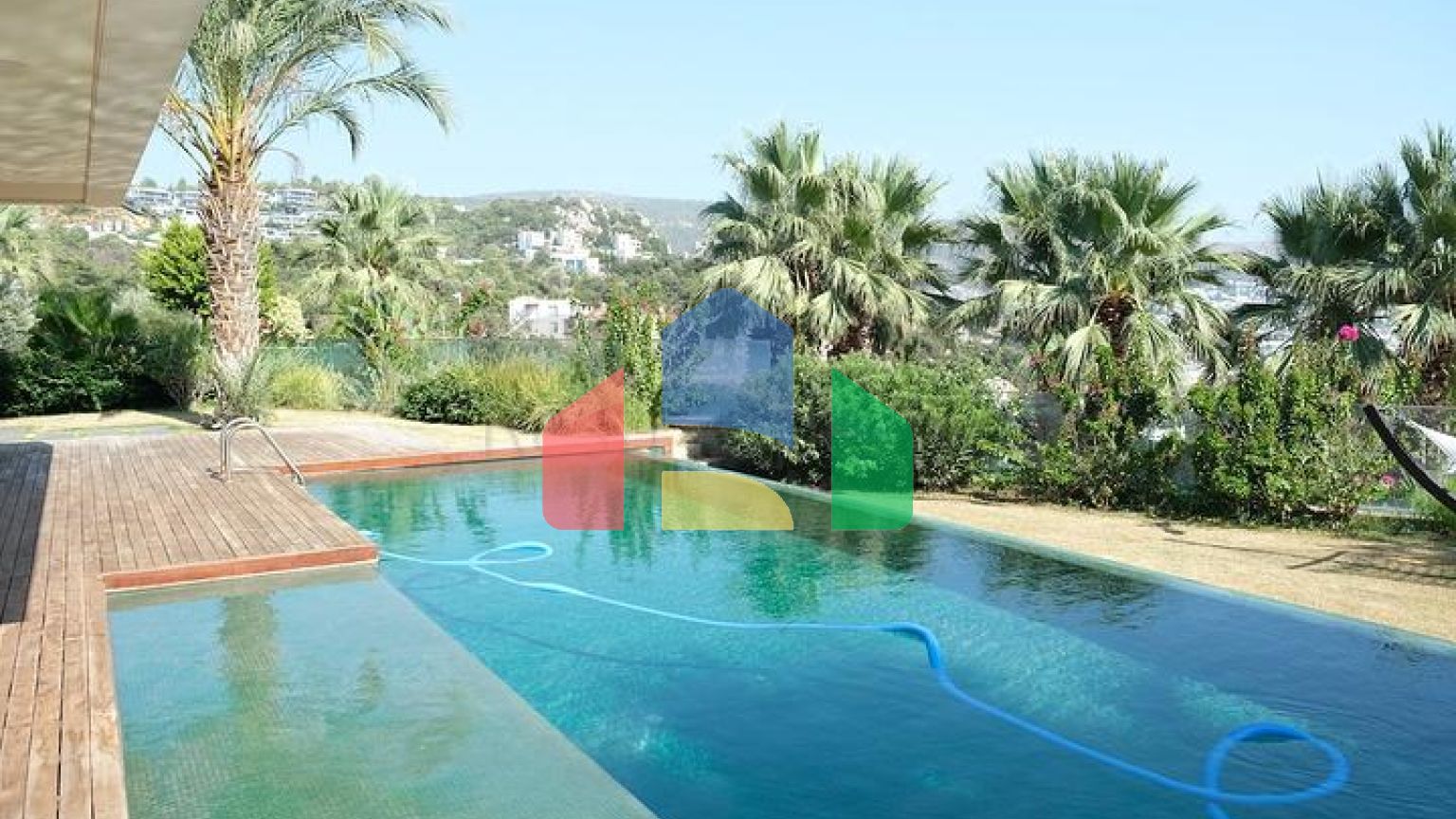 Проект элитных вилл с видом на старинную крепость и море в центре Бодрума