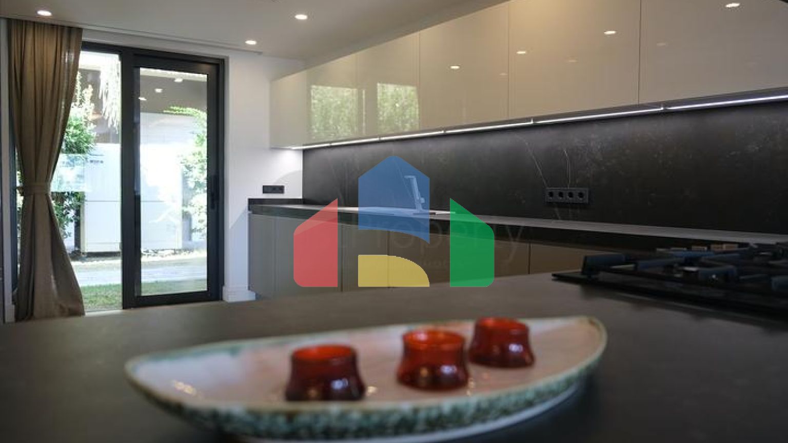 Проект элитных вилл с видом на старинную крепость и море в центре Бодрума