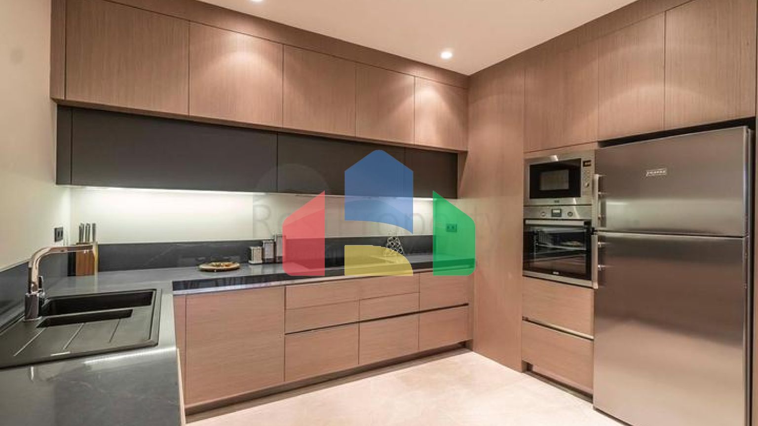 Елітний комплекс з готельною концепцією на першій береговій лінії в районі Яликавак