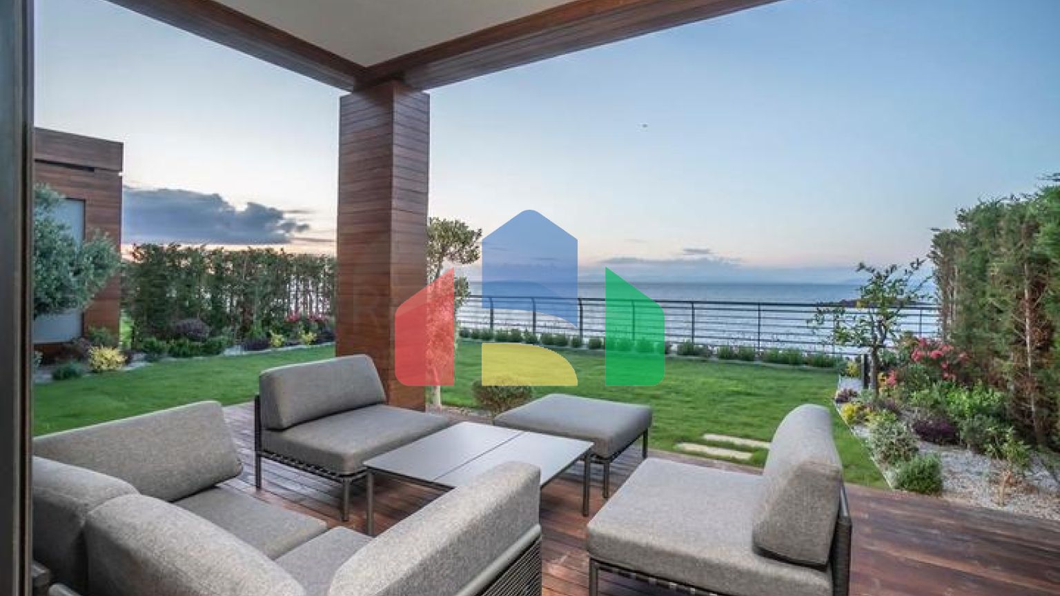 Елітний комплекс з готельною концепцією на першій береговій лінії в районі Яликавак