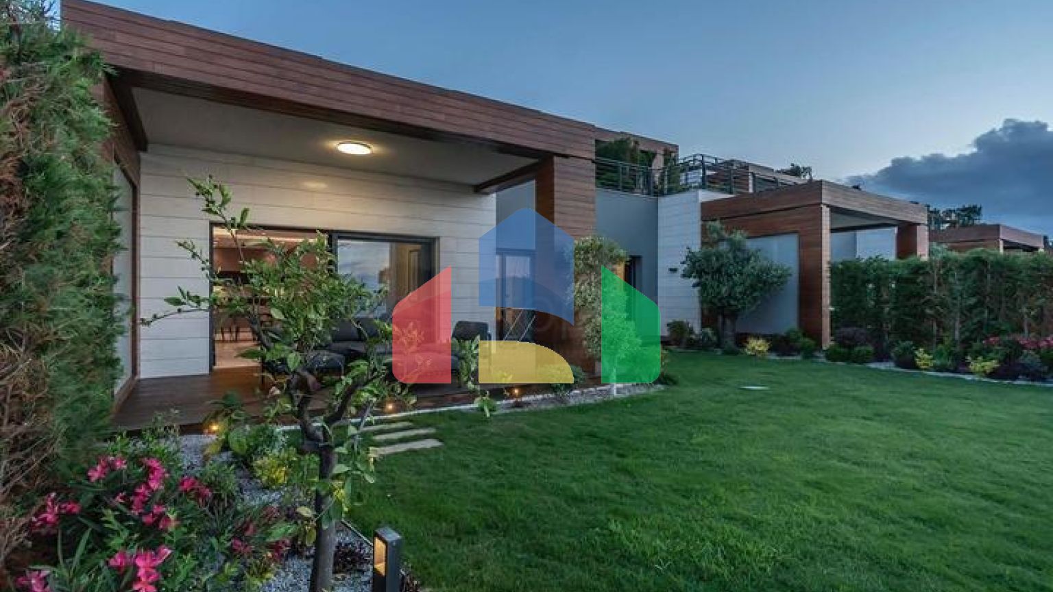 Елітний комплекс з готельною концепцією на першій береговій лінії в районі Яликавак