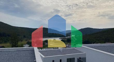 Унікальна резиденція від власника з видом на море в оточенні лісу