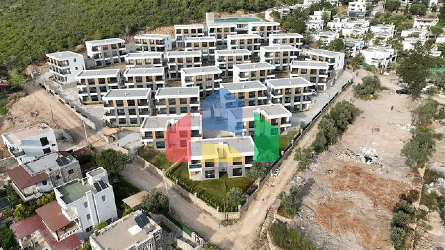 Унікальна резиденція від власника з видом на море в оточенні лісу