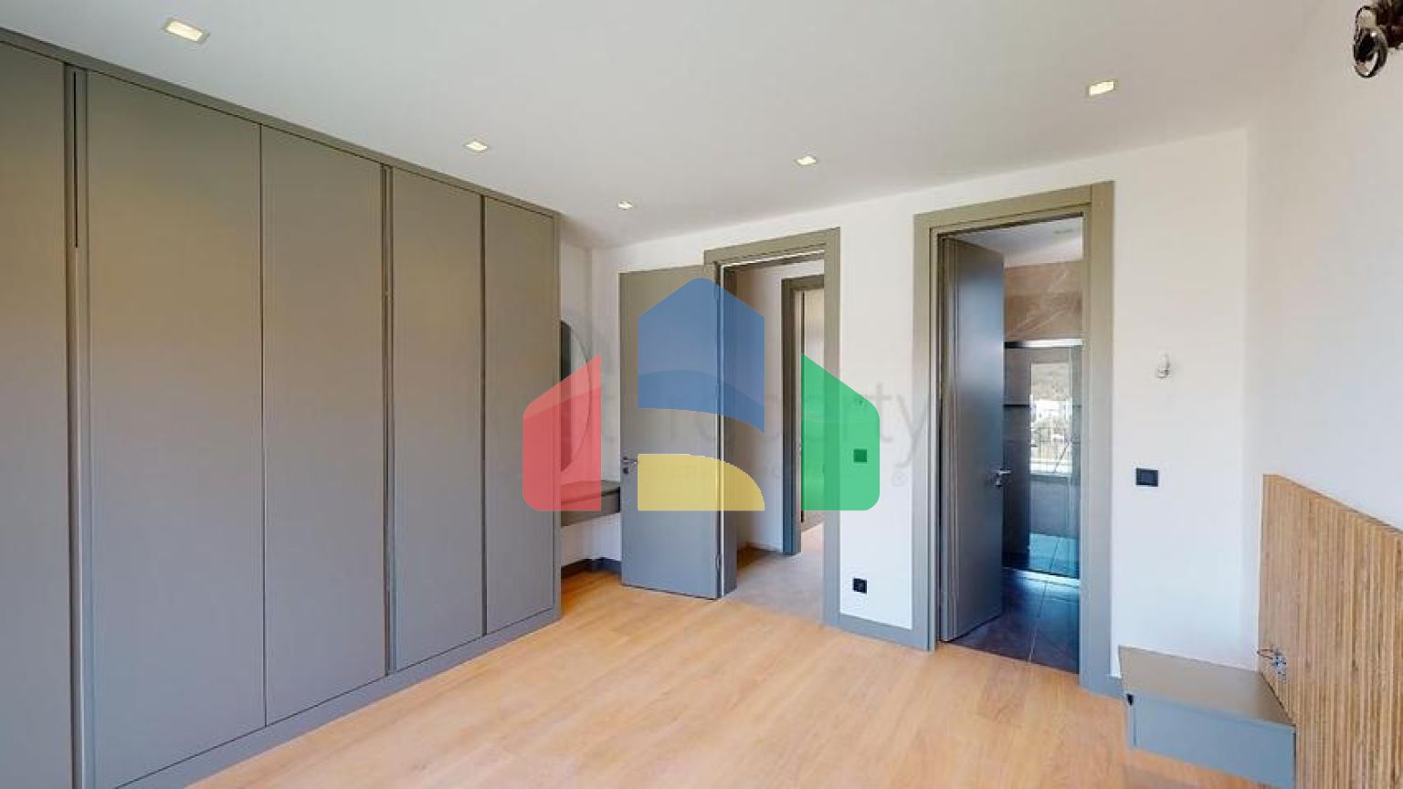 Відокремлені вілли з видом на море