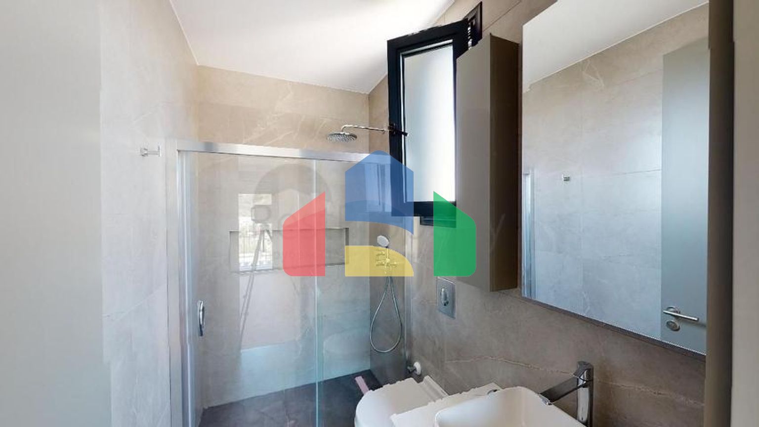 Відокремлені вілли з видом на море