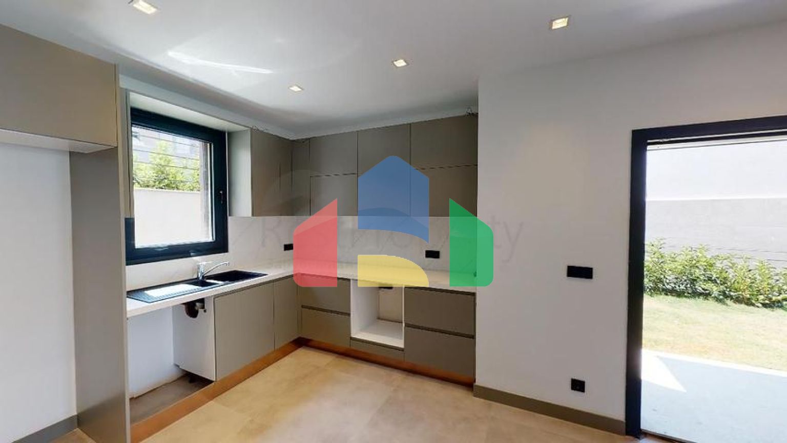 Відокремлені вілли з видом на море