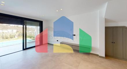 Відокремлені вілли з видом на море