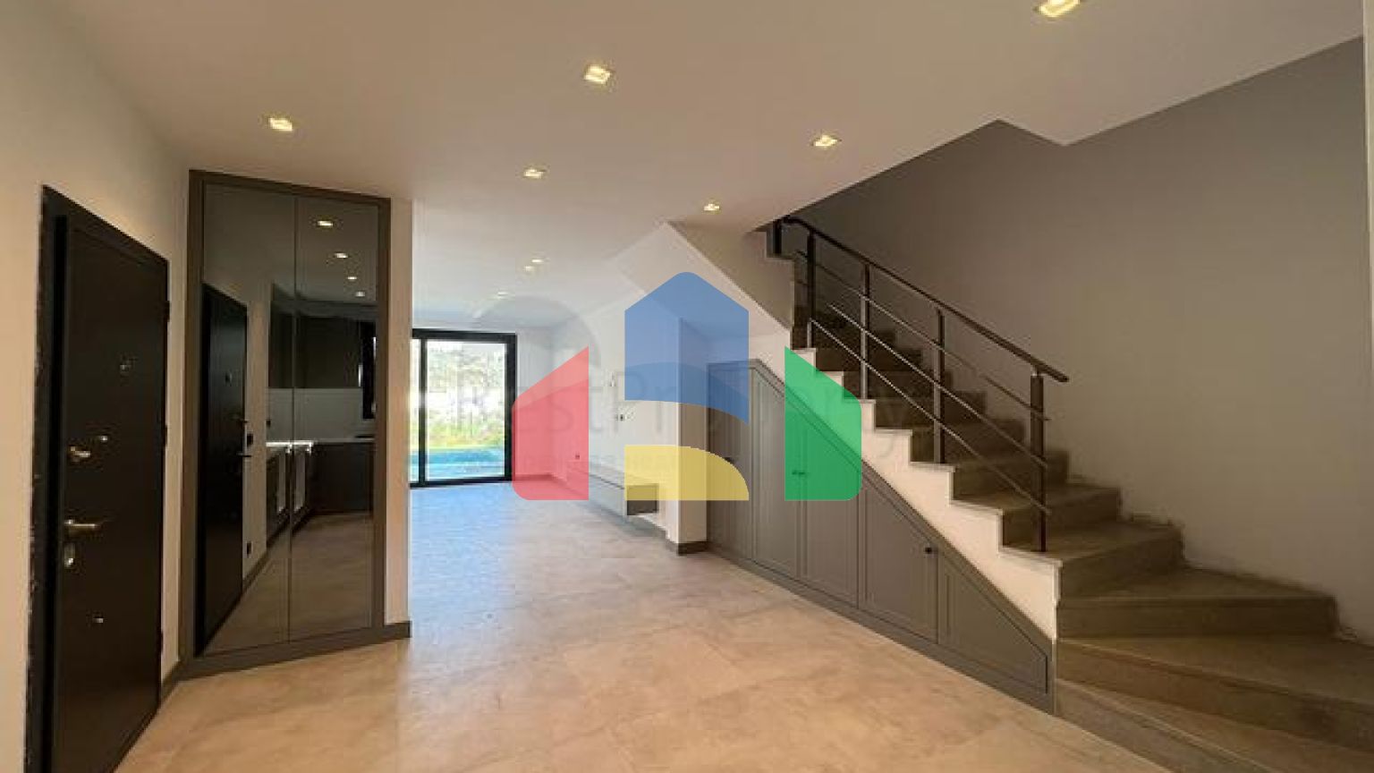 Відокремлені вілли з видом на море