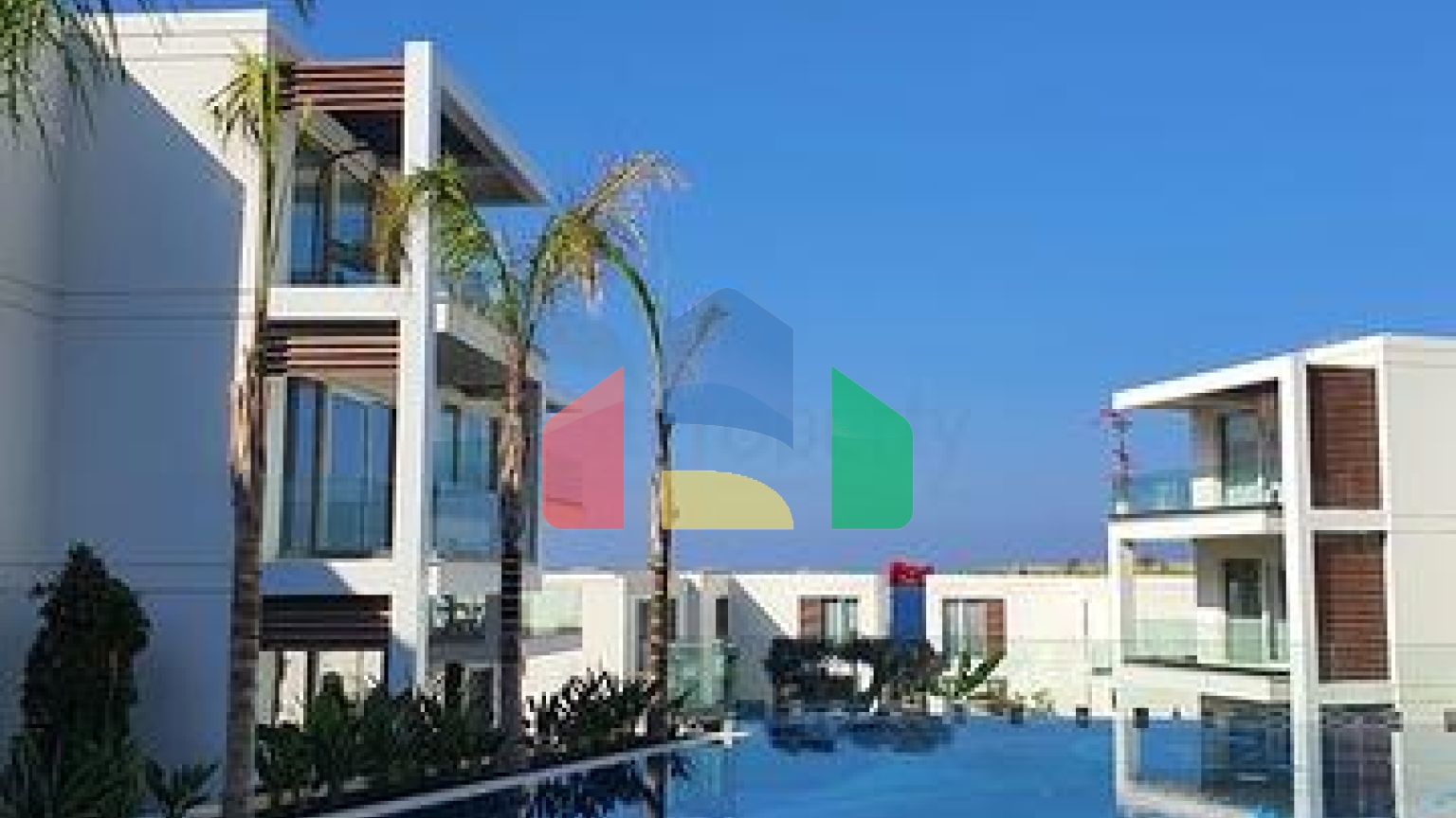 Пентхаус 4+1 в комплексе на первой береговой линии в красивой бухте Кючюкбюк, Бодрум