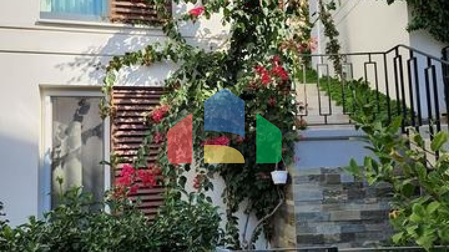 Пентхаус 4+1 в комплексе на первой береговой линии в красивой бухте Кючюкбюк, Бодрум