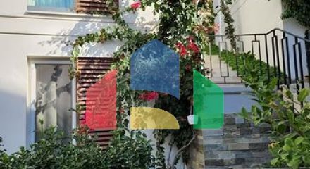 Пентхаус 4+1 в комплексе на первой береговой линии в красивой бухте Кючюкбюк, Бодрум