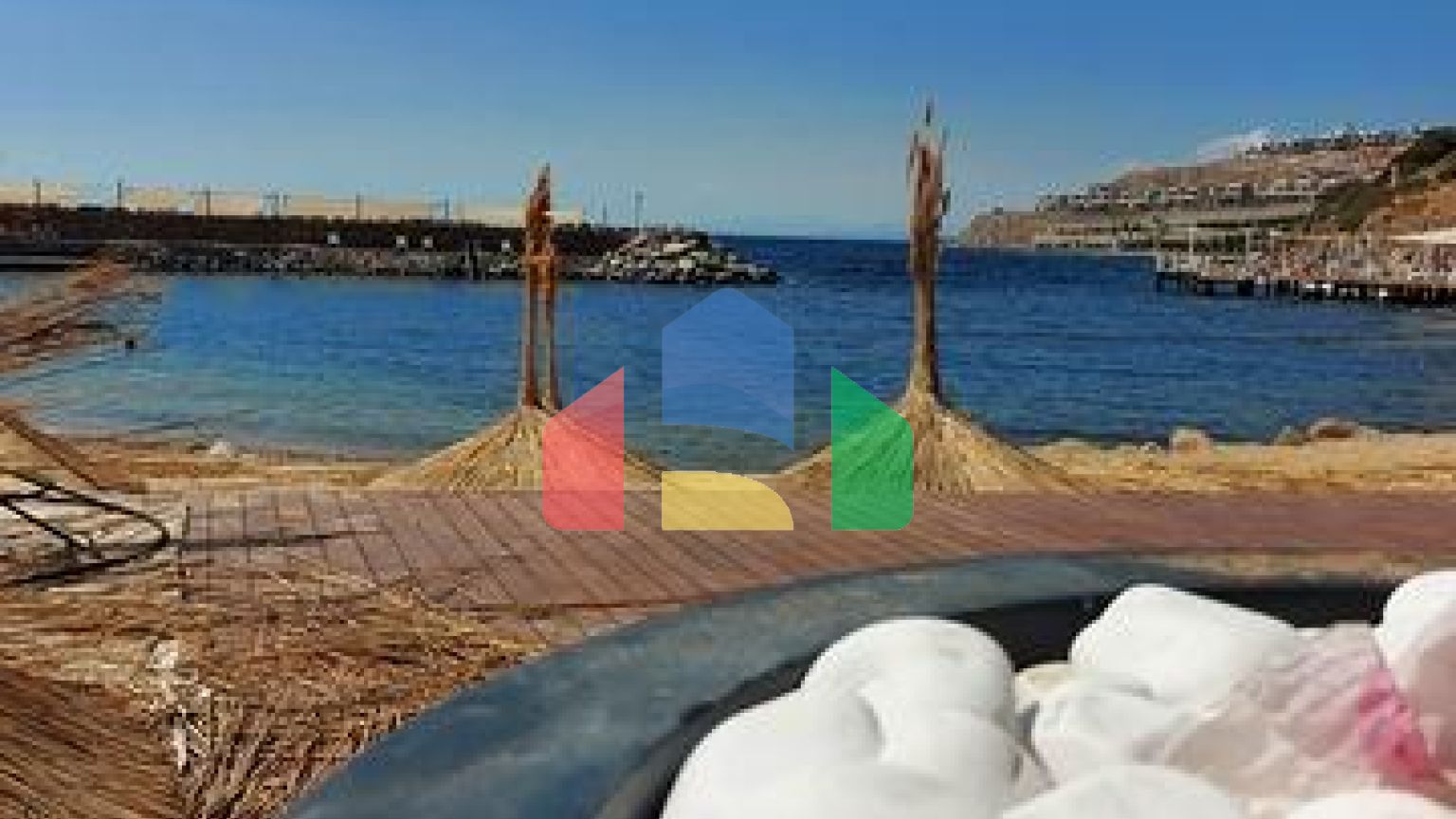 Пентхаус 4+1 в комплексе на первой береговой линии в красивой бухте Кючюкбюк, Бодрум