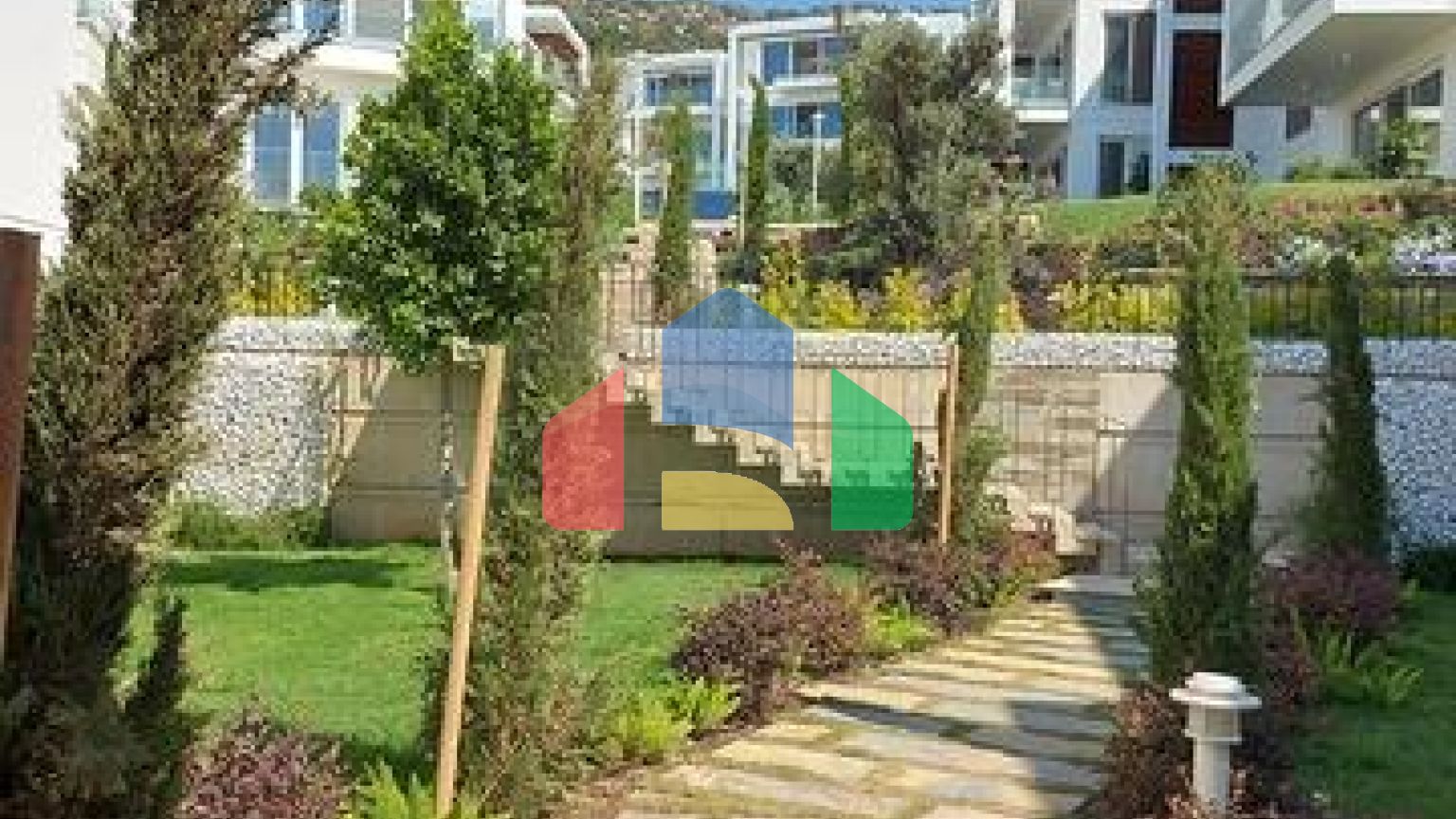 Пентхаус 4+1 в комплексе на первой береговой линии в красивой бухте Кючюкбюк, Бодрум