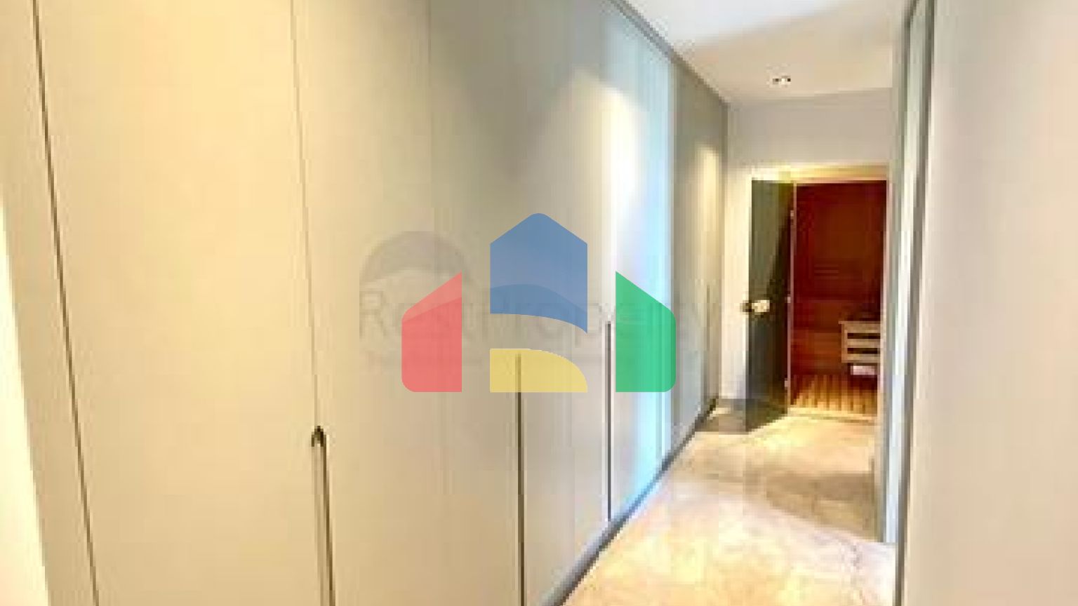 Комфортні і просторі вілли з панорамним видом!