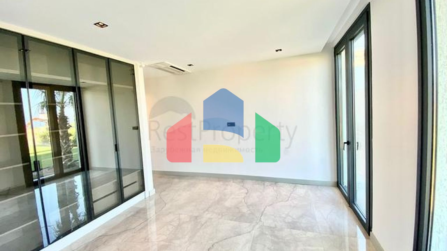 Комфортні і просторі вілли з панорамним видом!