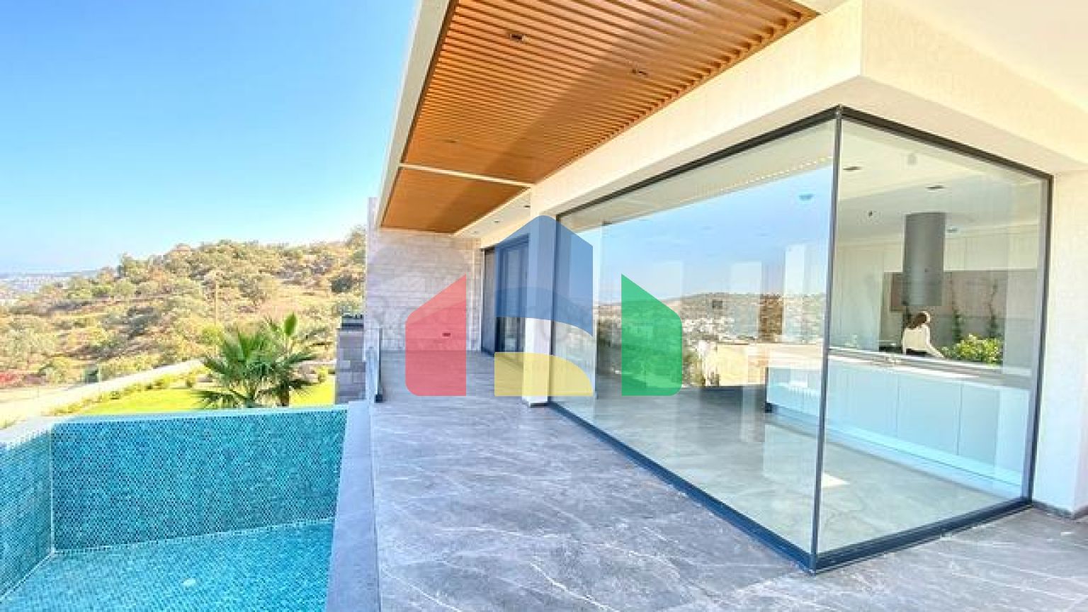 Комфортні і просторі вілли з панорамним видом!