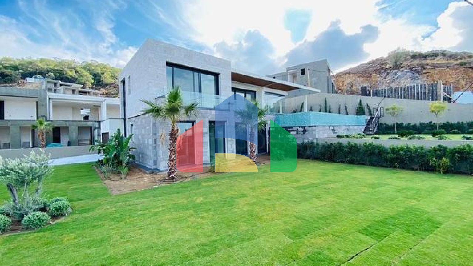 Комфортні і просторі вілли з панорамним видом!