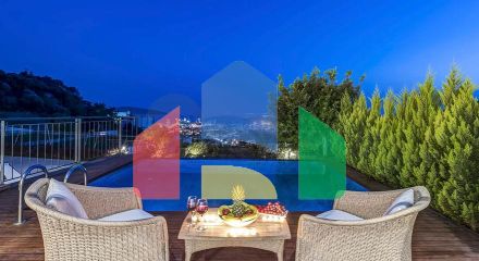 Виллы и пентхаусы с видом на крепость Бодрума Виллы и пентхаусы с видом на крепость Бодрума