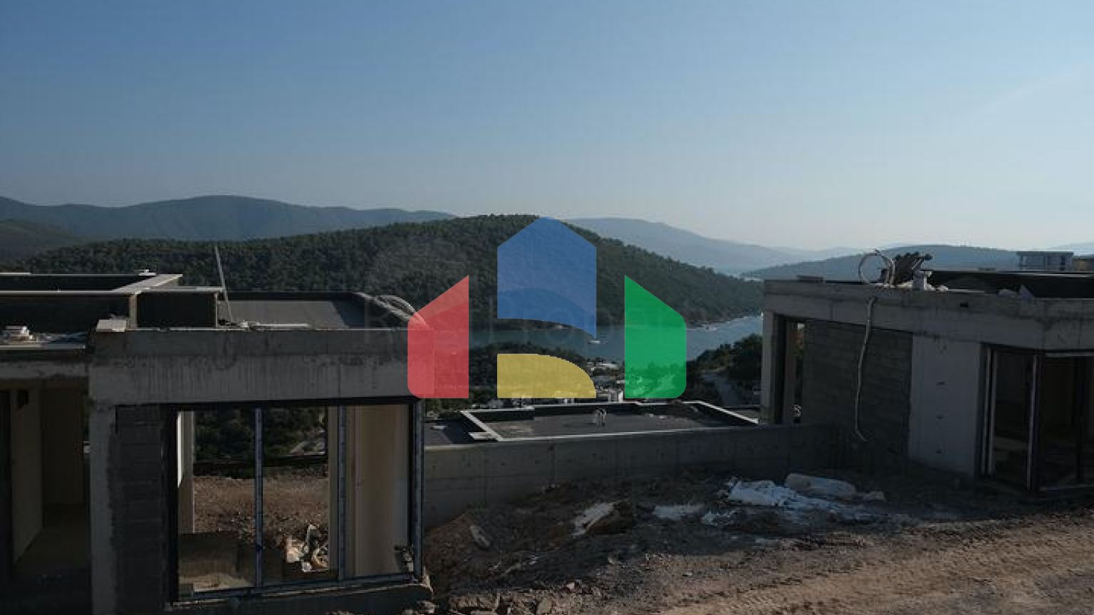 Еко комплекс вілли з видом на море і на ліс !