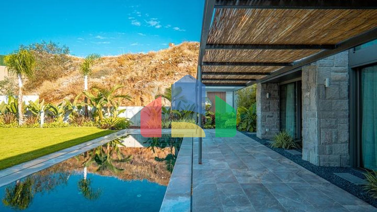 Стильні вілли в сучасному дизайні з видом на море в районі Яликавак