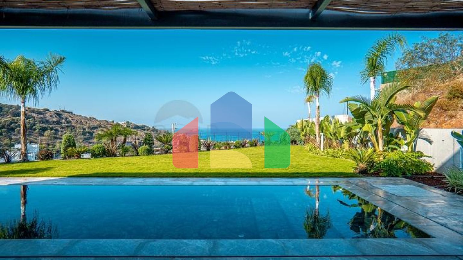 Стильні вілли в сучасному дизайні з видом на море в районі Яликавак