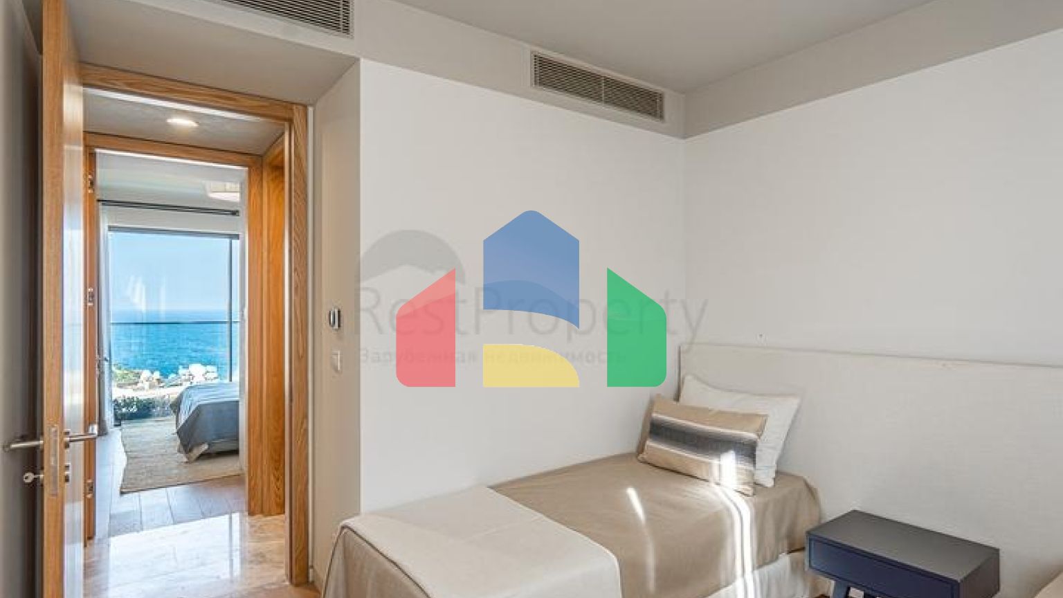 Стильні вілли в сучасному дизайні з видом на море в районі Яликавак