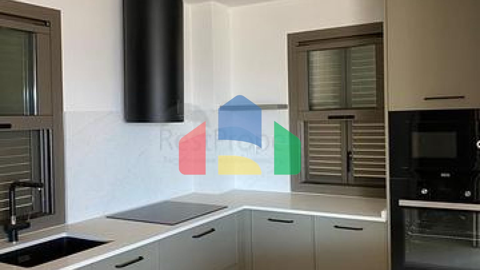 Окрема вілла 4+1 з видом на море і місто в бухті Бордакчі, Бодрум