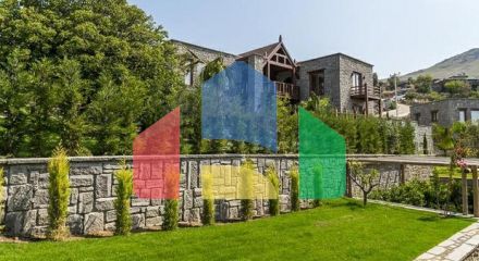 Елітні вілли з каменю в історичному місці