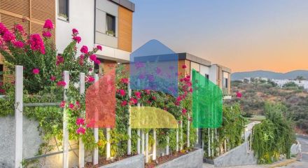 Доступные квартиры в центре Бодрума с видом на Море и город!