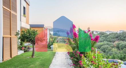 Доступные квартиры в центре Бодрума с видом на Море и город!