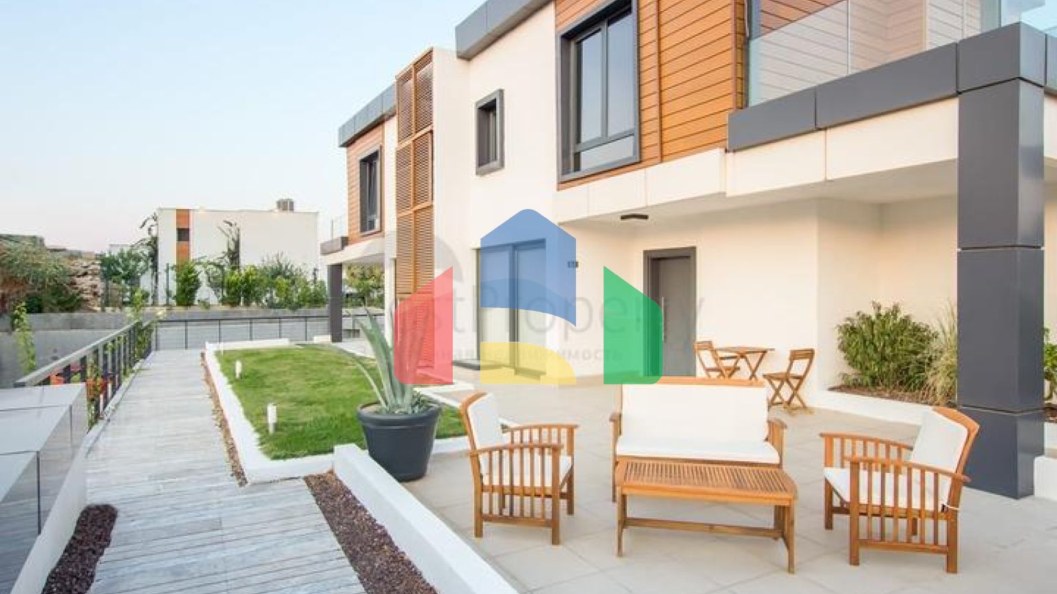 Доступные квартиры в центре Бодрума с видом на Море и город!