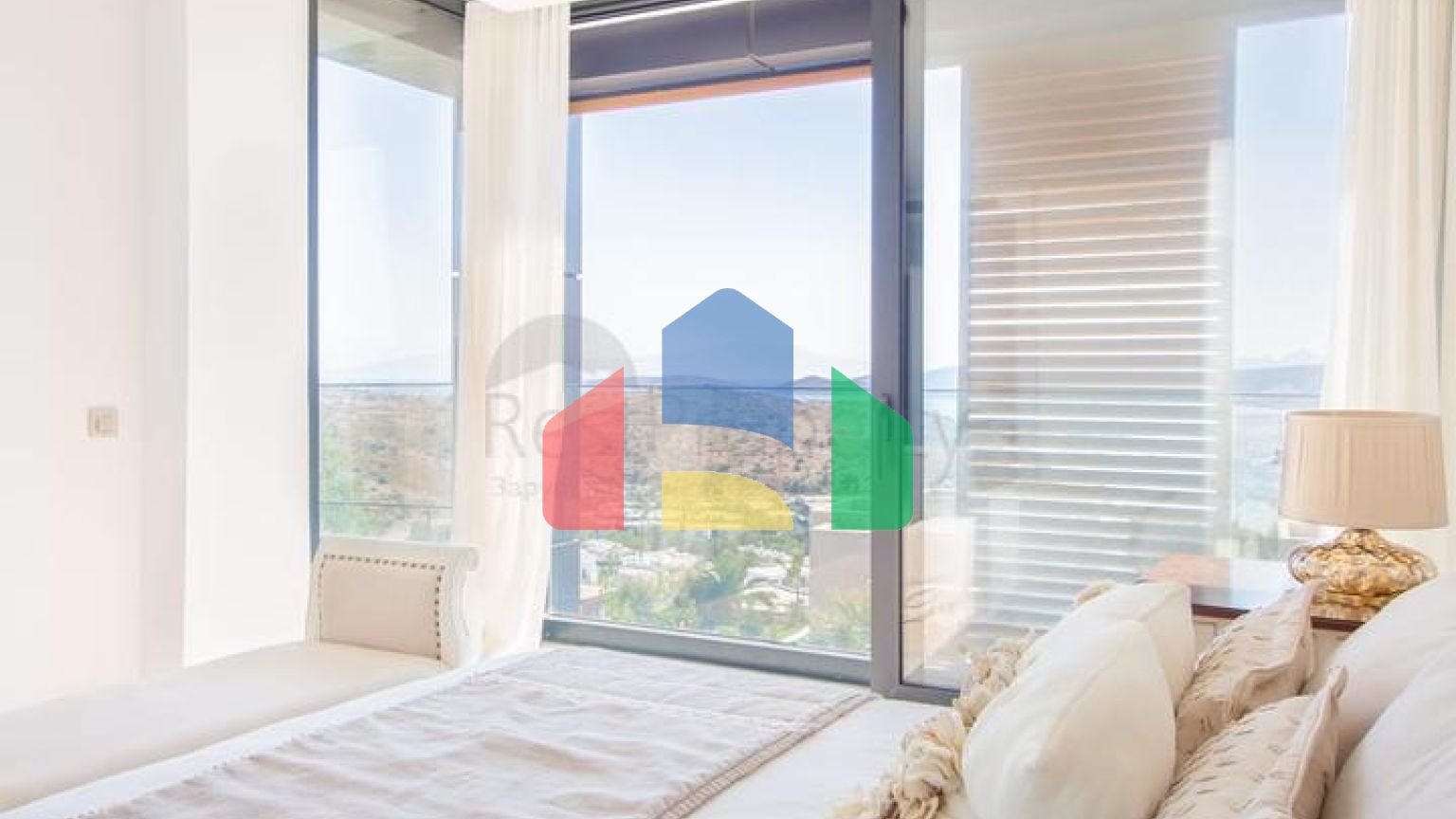 Доступные квартиры в центре Бодрума с видом на Море и город!