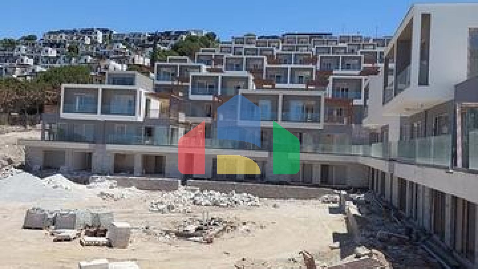 Комплекс современных вилл на берегу Эгейского моря в Бодруме