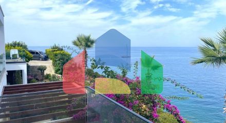 Дюплекс 4+1 с видом на море в Бодрум