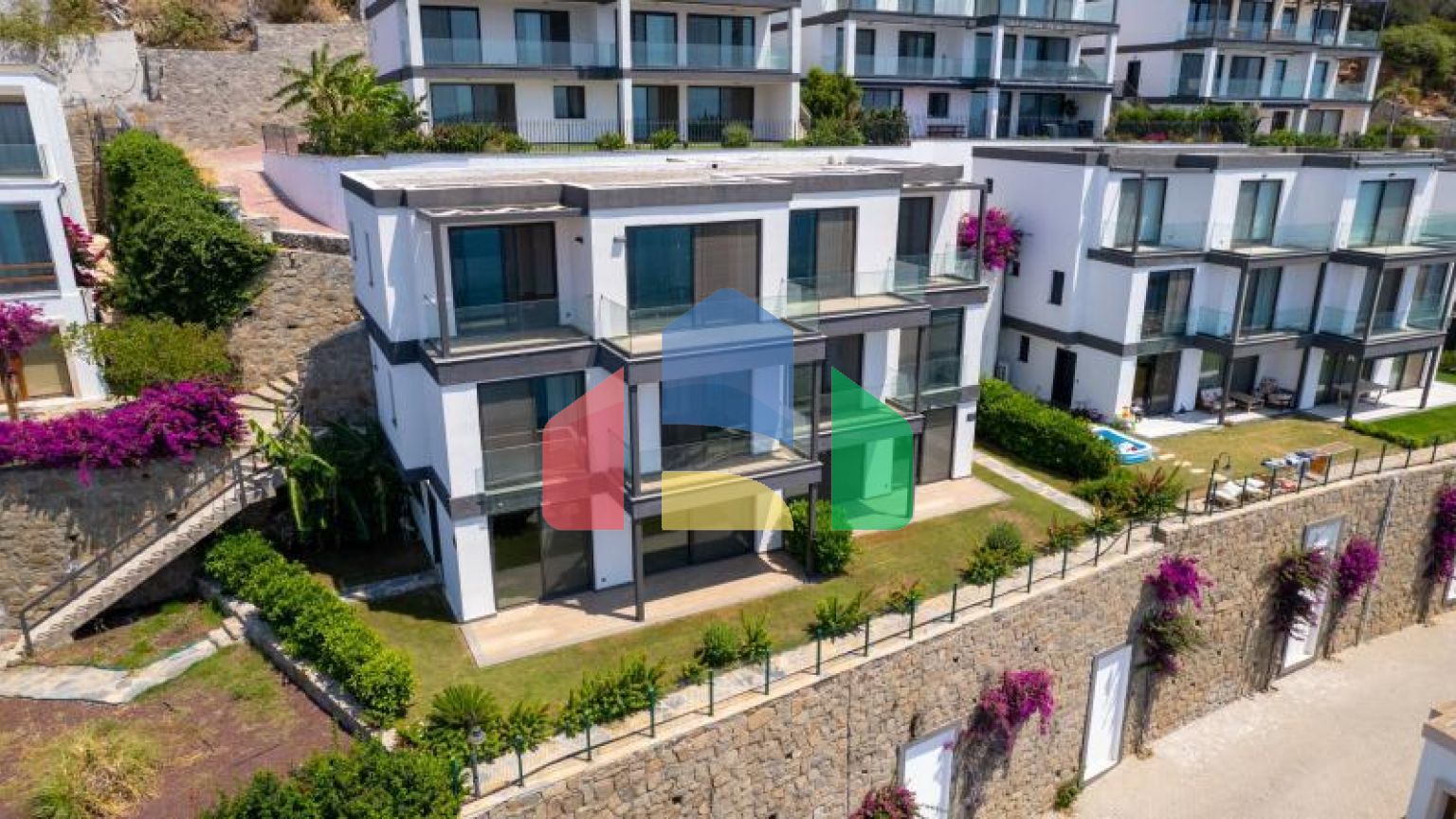 Дюплекс 4+1 с видом на море в Бодрум