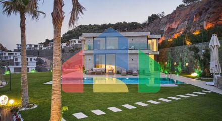 Вілла 5 + 1 з видом на море в Бодрум