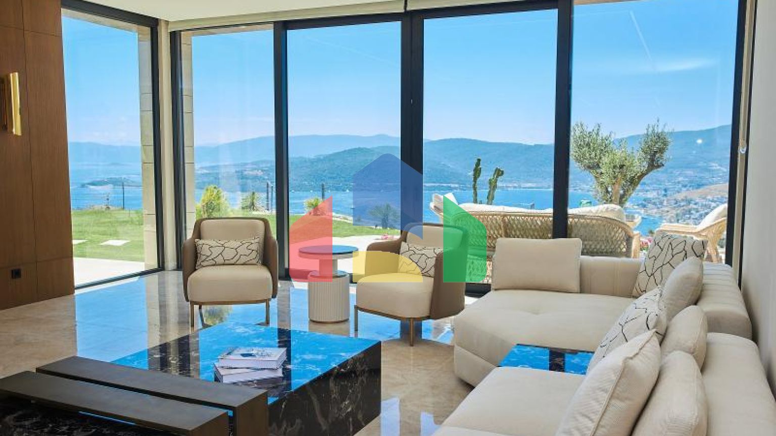 Вілла 5 + 1 з видом на море в Бодрум