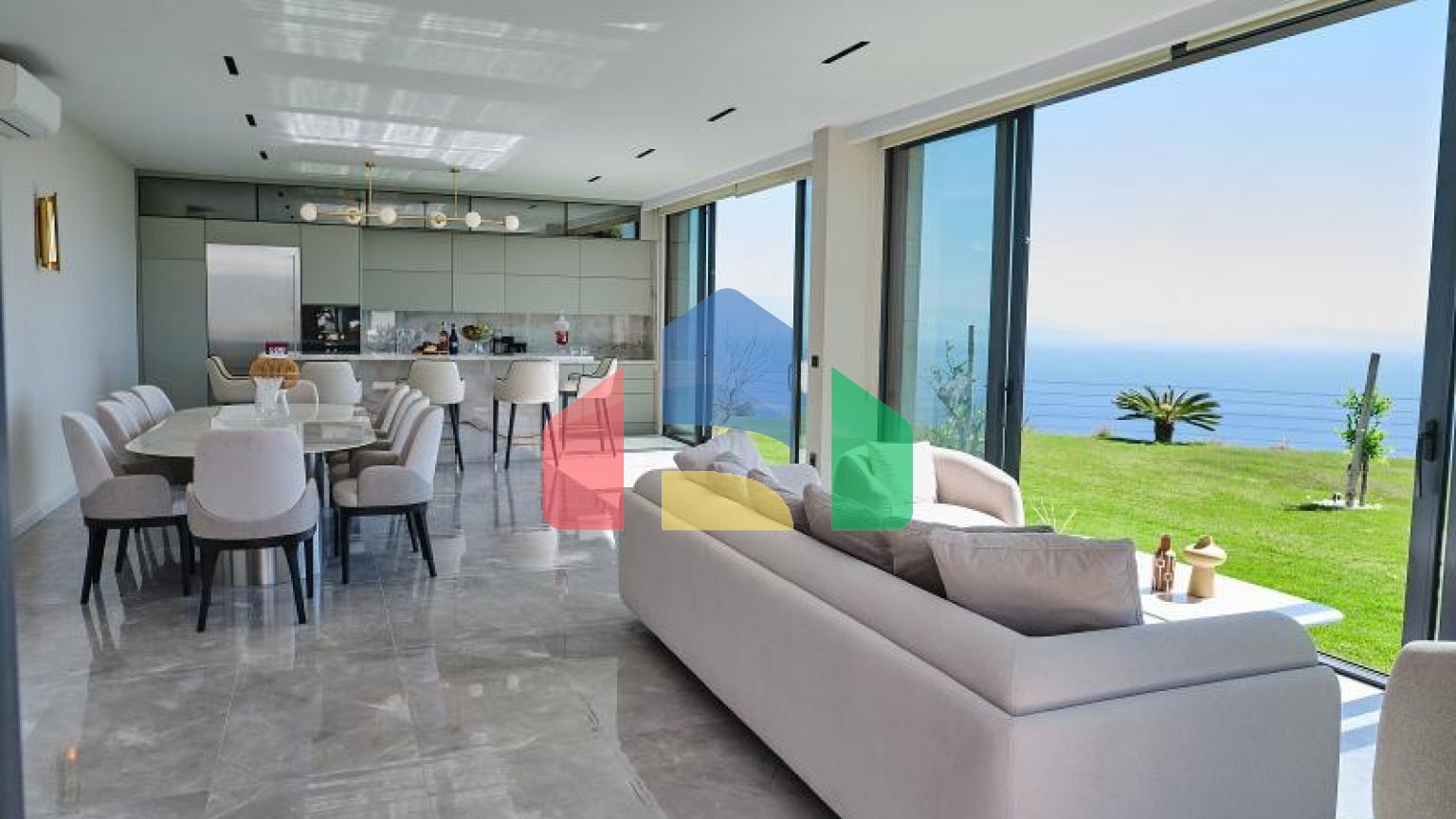 Вілла 5 + 1 з видом на море в Бодрум