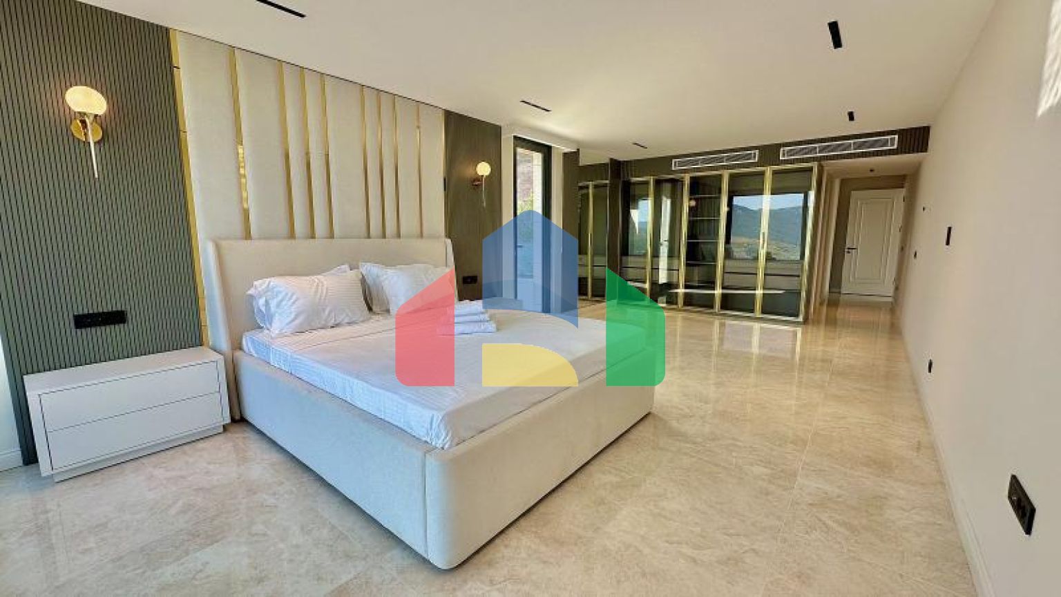 Вілла 5 + 1 з видом на море в Бодрум