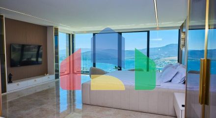 Вілла 5 + 1 з видом на море в Бодрум