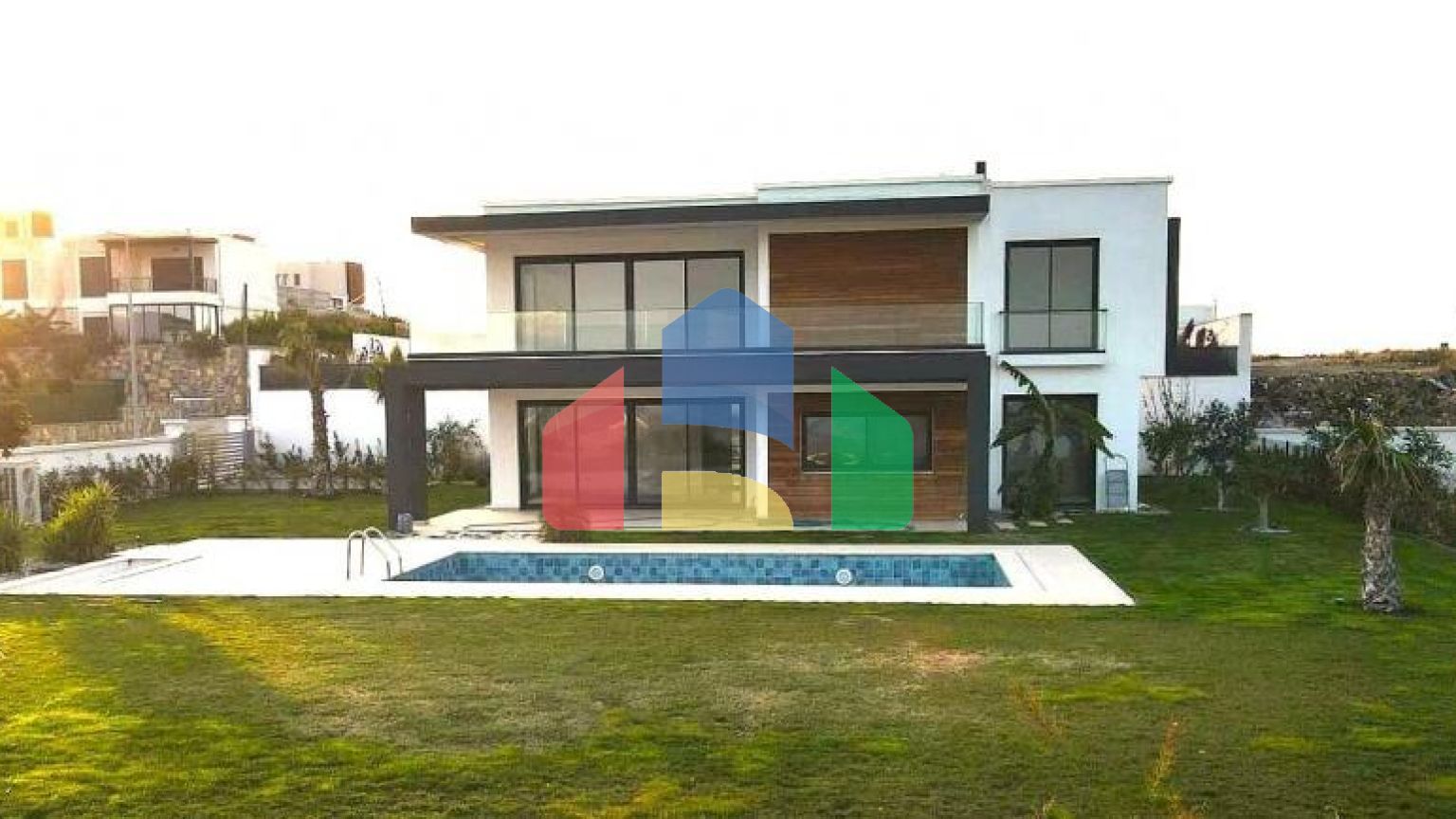 Вилла 5+1 с видом на море в Бодрум