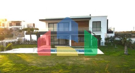 Вилла 5+1 с видом на море в Бодрум